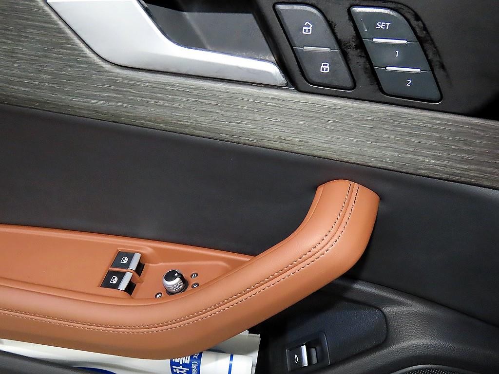 아우디 A5 A5 (F5) 45 TFSI 콰트로 프리미엄 쿠페 이미지 13