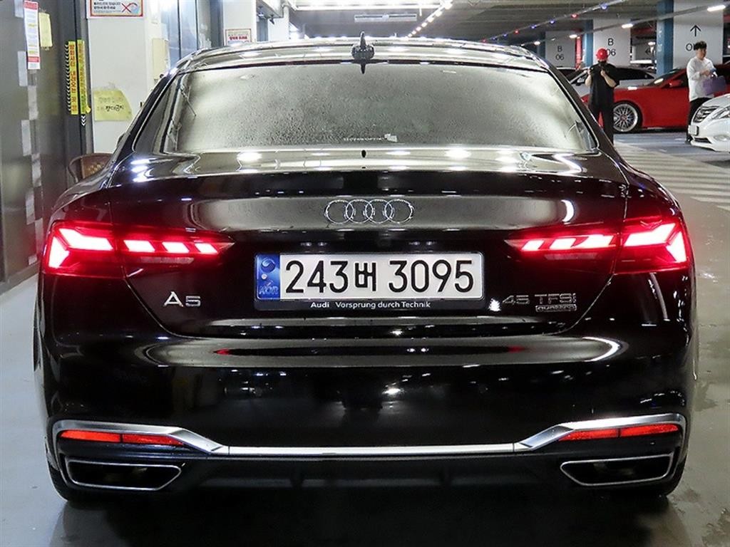 아우디 A5 A5 (F5) 45 TFSI 콰트로 프리미엄 쿠페 이미지 5