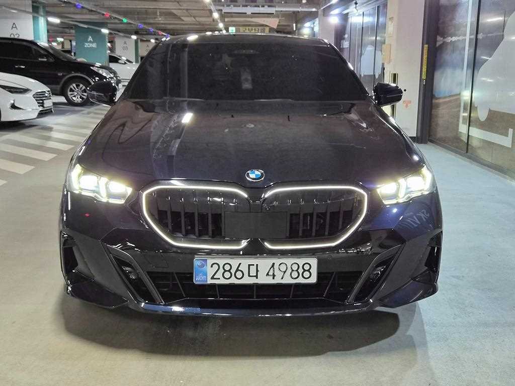 BMW 5시리즈 5시리즈 (G60) 523d M 스포츠 이미지 2