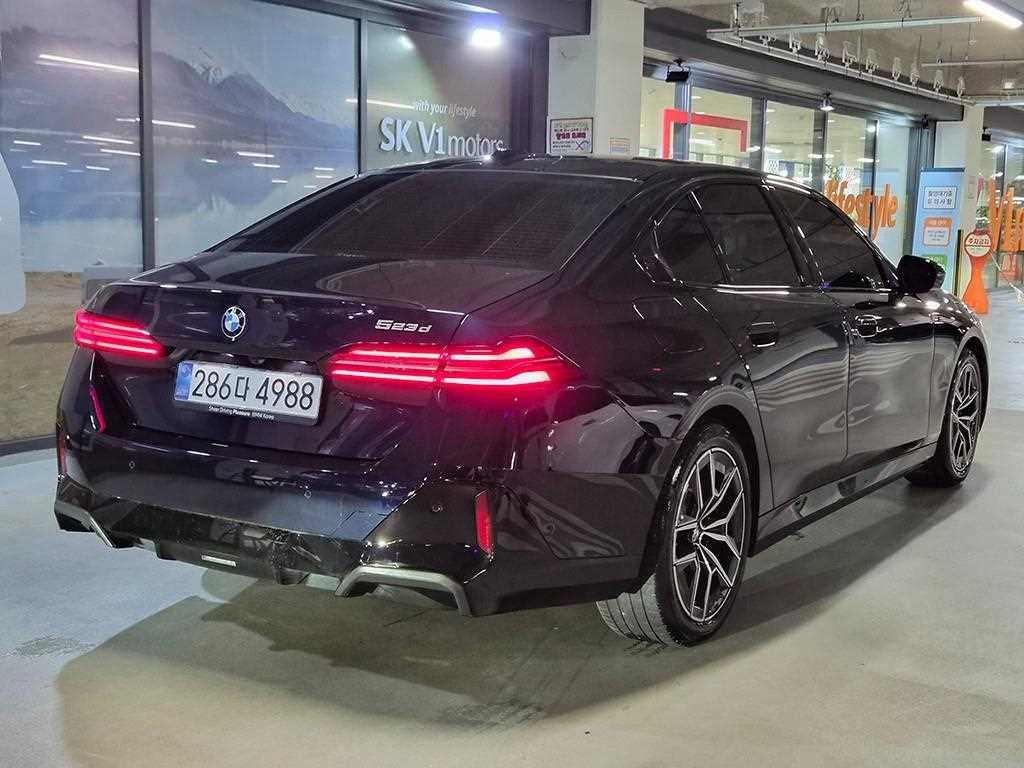 BMW 5시리즈 5시리즈 (G60) 523d M 스포츠 이미지 4