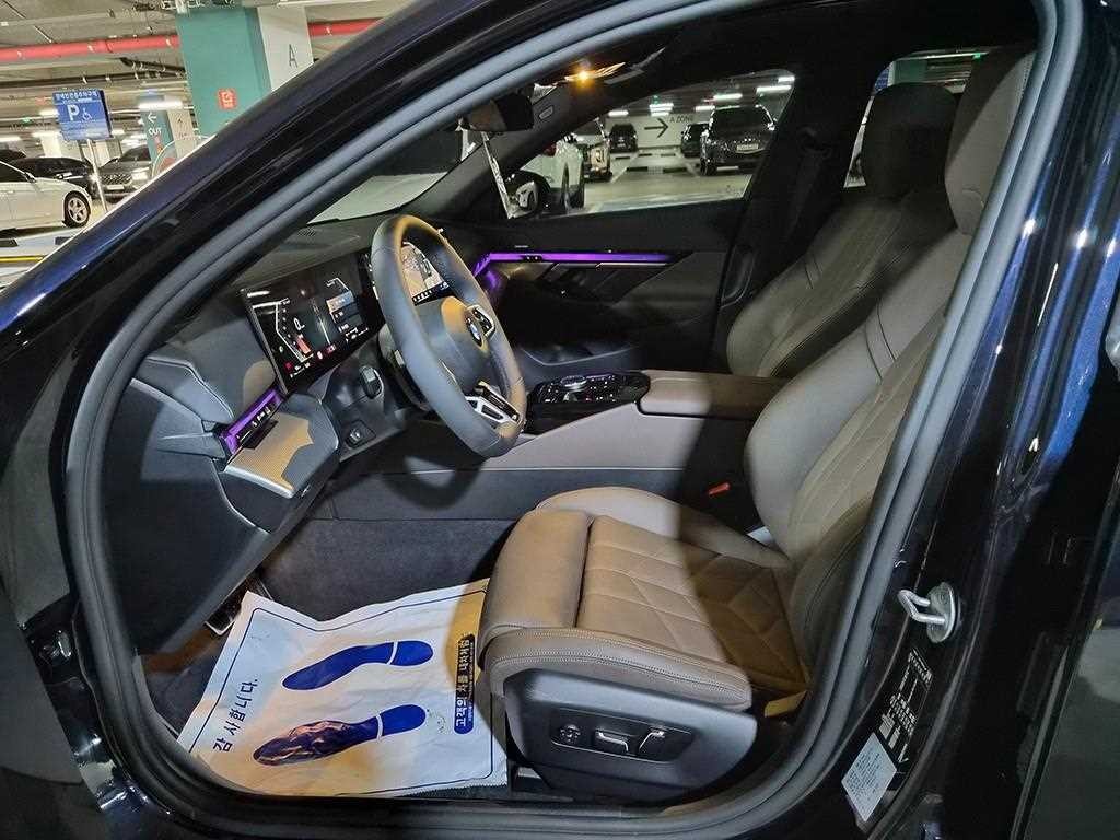 BMW 5시리즈 5시리즈 (G60) 523d M 스포츠 이미지 6