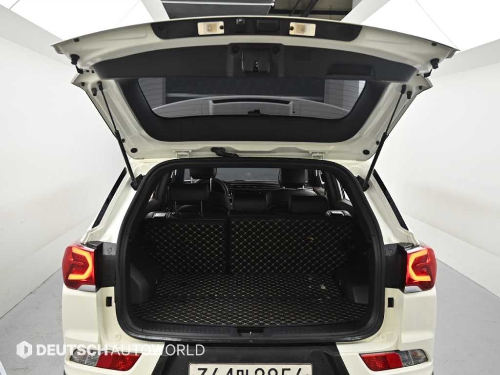 KG모빌리티(쌍용) 코란도 뷰티풀코란도 2WD 디젤 1.6 C7 이미지 19