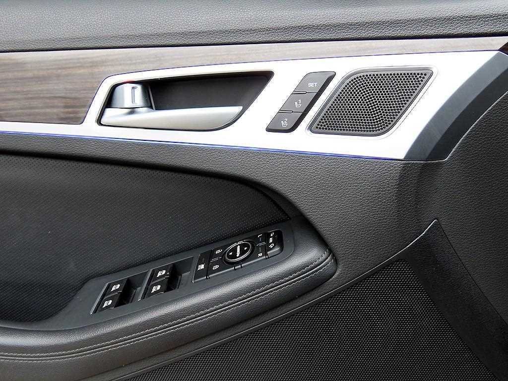 제네시스 G80 2.2D AWD 럭셔리 이미지 12