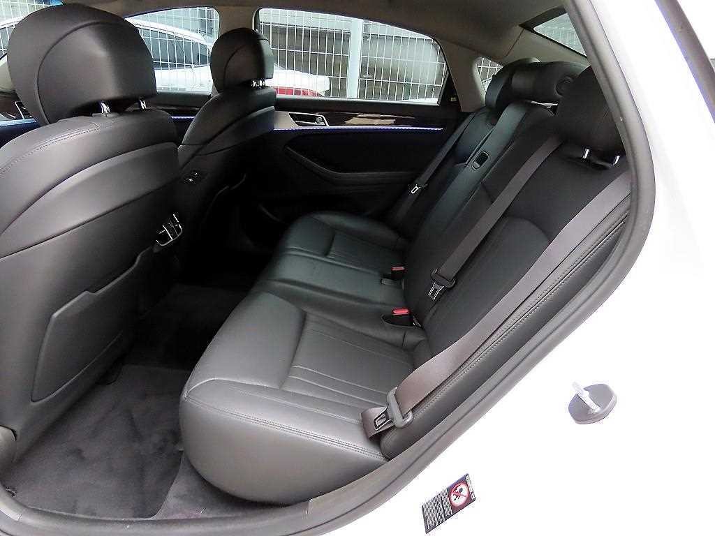 제네시스 G80 2.2D AWD 럭셔리 이미지 6