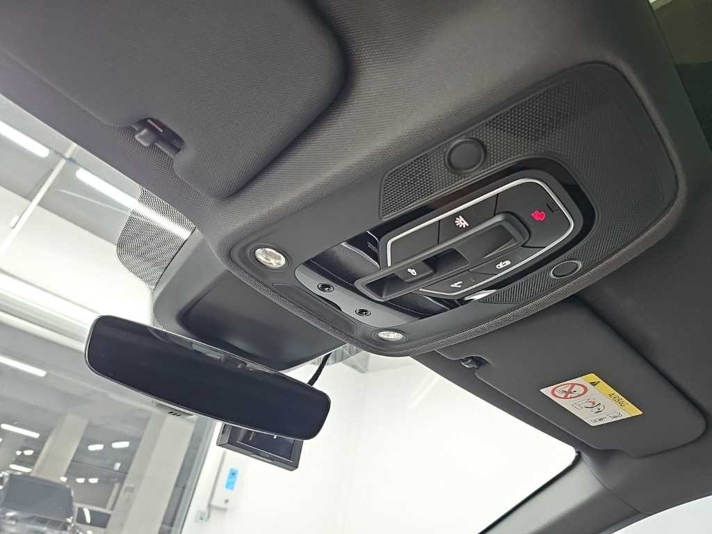 아우디 A6 A6 (C8) 45 TFSI 콰트로 프리미엄 이미지 17