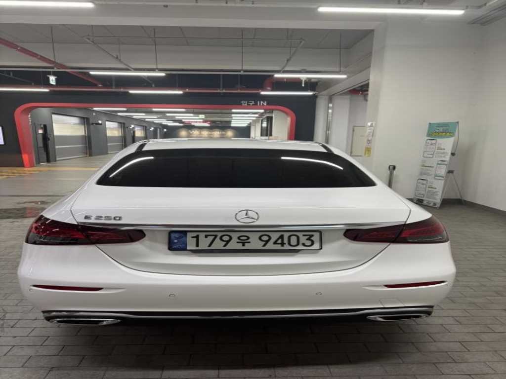 벤츠 E 클래스 E-클래스 W213 E250 아방가르드 이미지 3