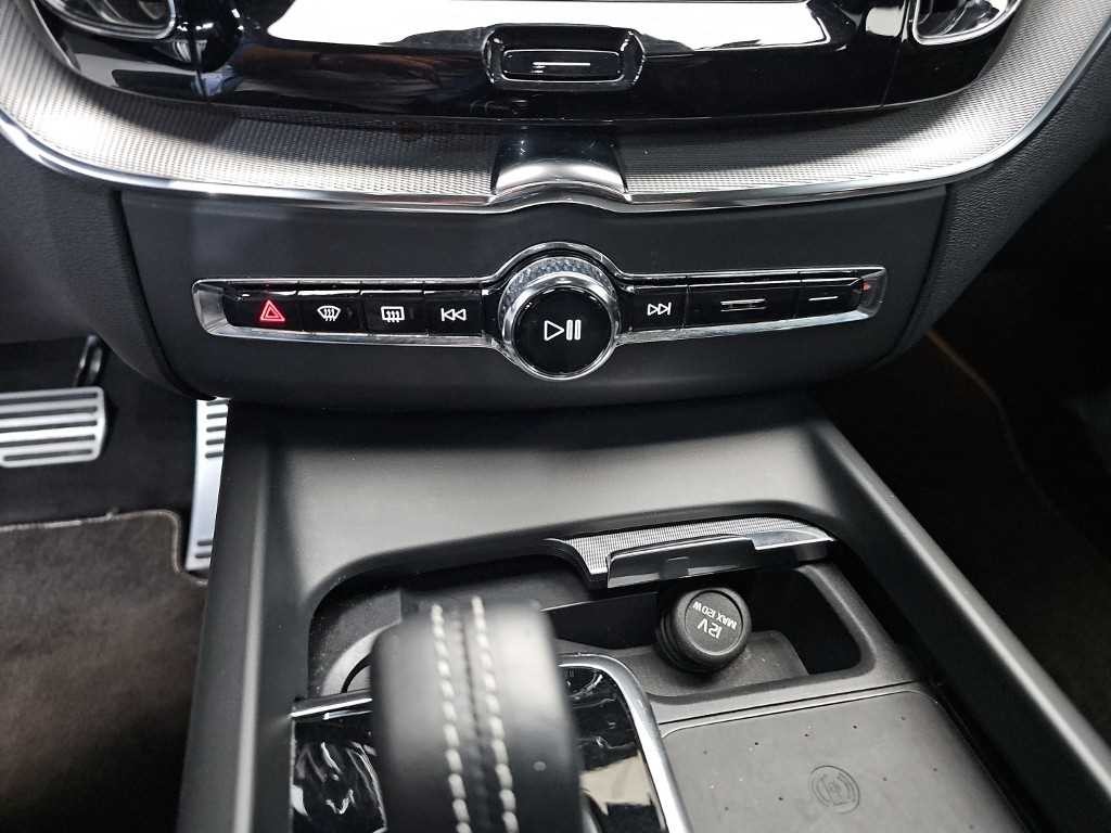 볼보 XC60 XC60(2세대) T8 AWD R-디자인 이미지 10