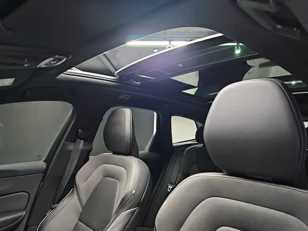 볼보 XC60 XC60(2세대) T8 AWD R-디자인 이미지 14