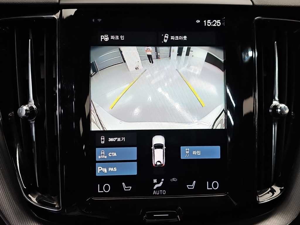 볼보 XC60 XC60(2세대) T8 AWD R-디자인 이미지 16