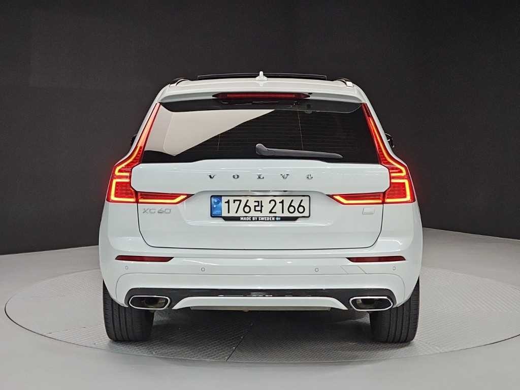 볼보 XC60 XC60(2세대) T8 AWD R-디자인 이미지 3