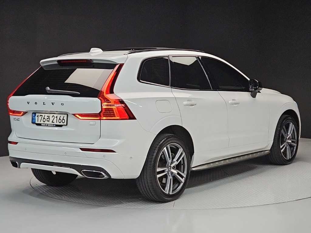 볼보 XC60 XC60(2세대) T8 AWD R-디자인 이미지 4