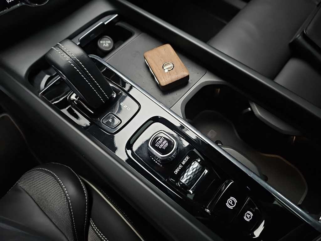 볼보 XC60 XC60(2세대) T8 AWD R-디자인 이미지 8