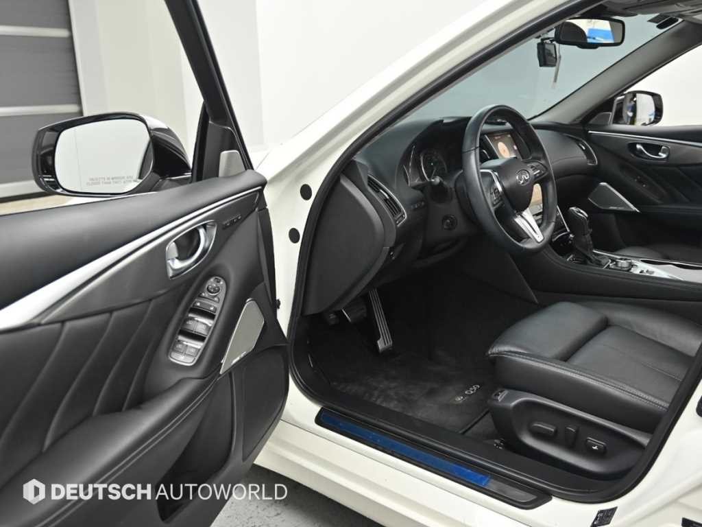 인피니티 Q Q50 3.5 하이브리드 블루 스포츠 이미지 11