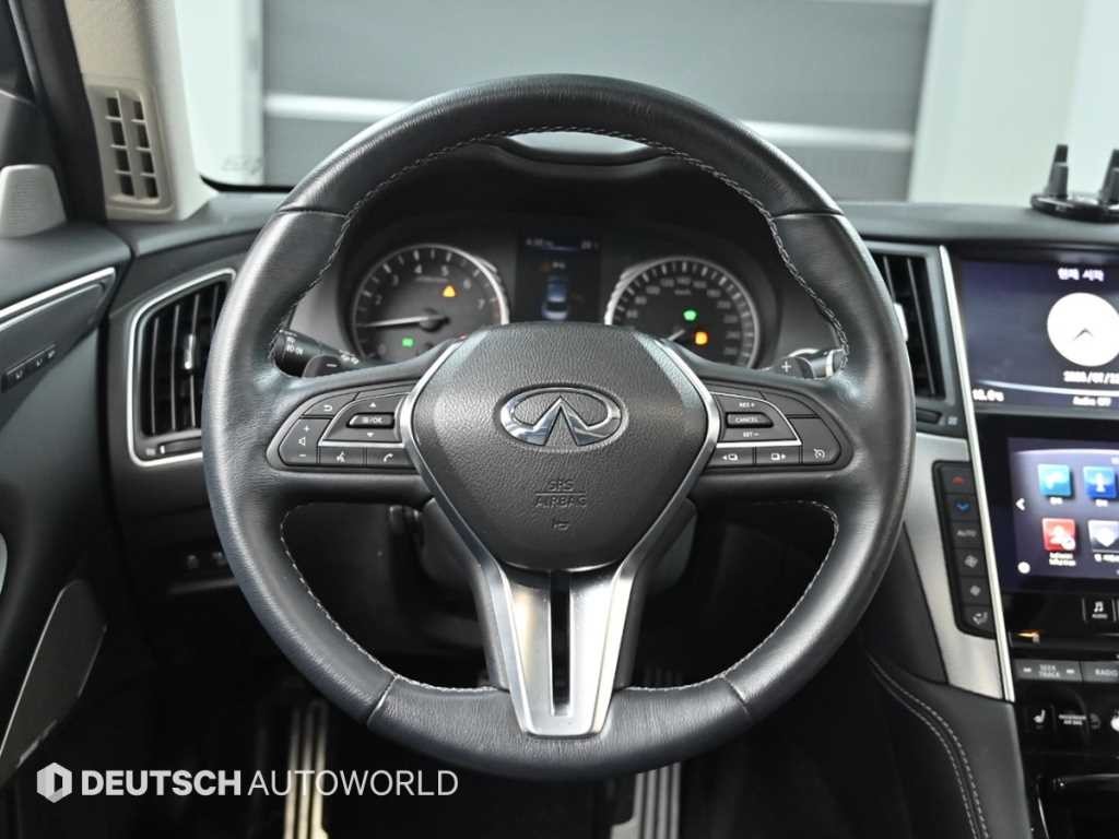 인피니티 Q Q50 3.5 하이브리드 블루 스포츠 이미지 13