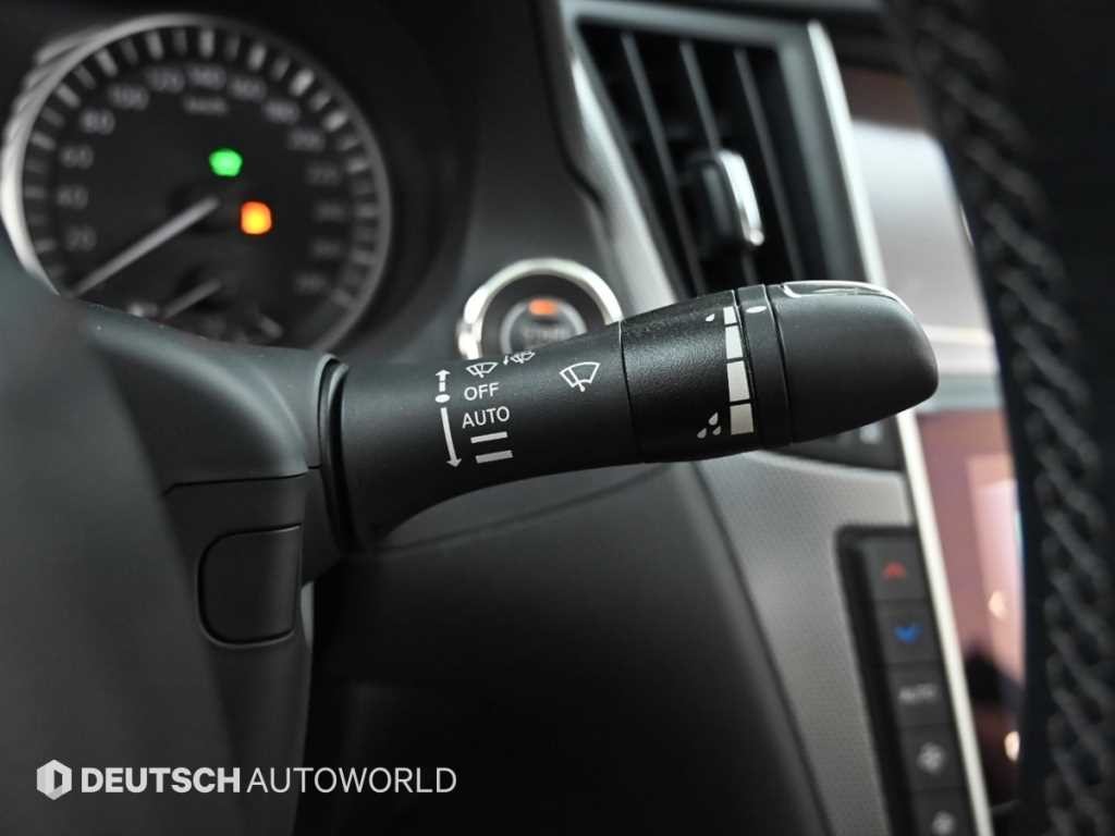 인피니티 Q Q50 3.5 하이브리드 블루 스포츠 이미지 17