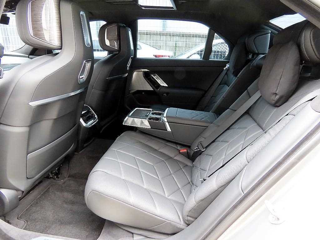 BMW 7시리즈 7시리즈 (G70) 740i sDrive M 스포츠 이미지 6