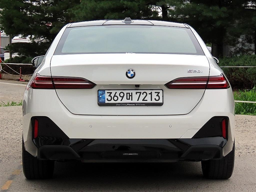 BMW 5시리즈 5시리즈 (G60) 520i M 스포츠 이미지 4
