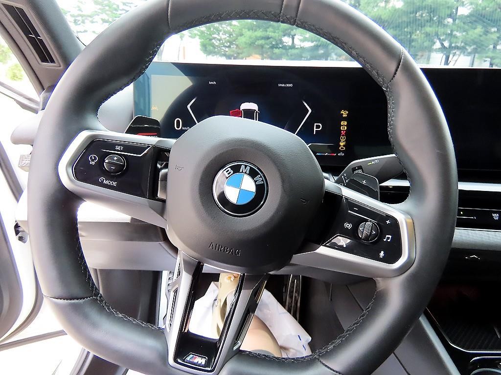 BMW 5시리즈 5시리즈 (G60) 520i M 스포츠 이미지 8