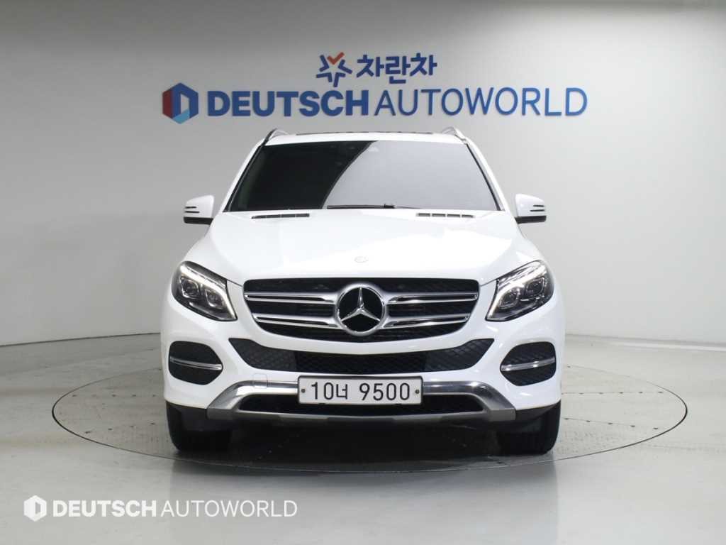 벤츠 GLE 클래스 GLE 클래스 W166 GLE 250 d 4MATIC 이미지 3