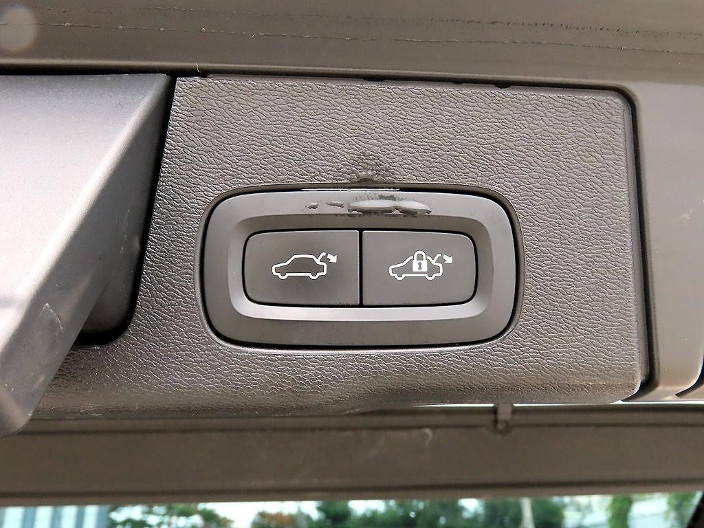 볼보 XC60 XC60(2세대) D5 AWD 인스크립션 이미지 17