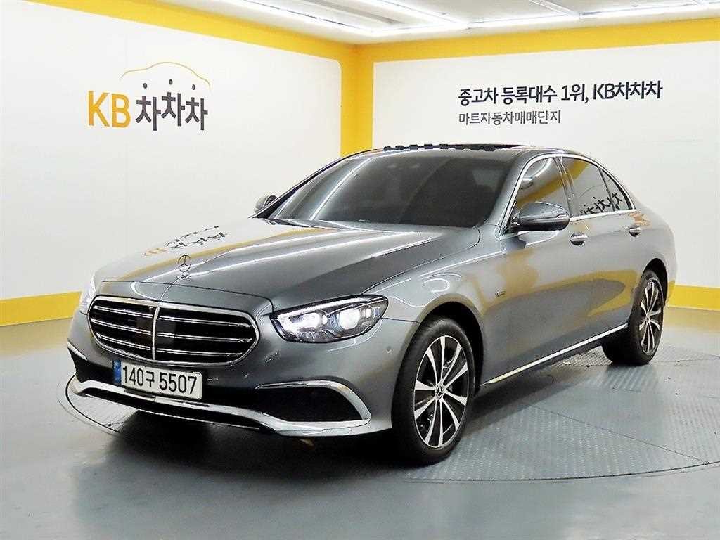벤츠 E 클래스 E-클래스 W213 E300e 4MATIC 익스클루시브 이미지 2