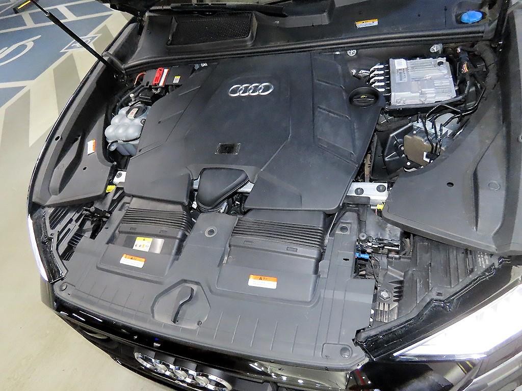 아우디 Q8 55 TFSI 콰트로 프리미엄 이미지 19