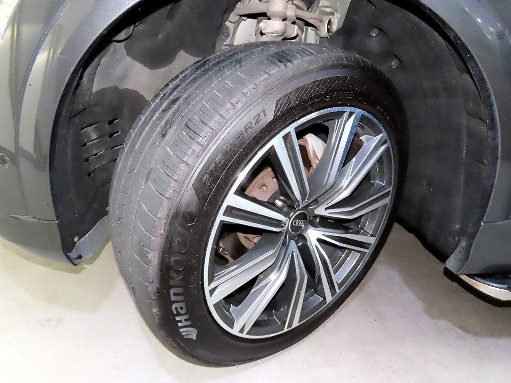 아우디 Q8 55 TFSI 콰트로 프리미엄 이미지 20