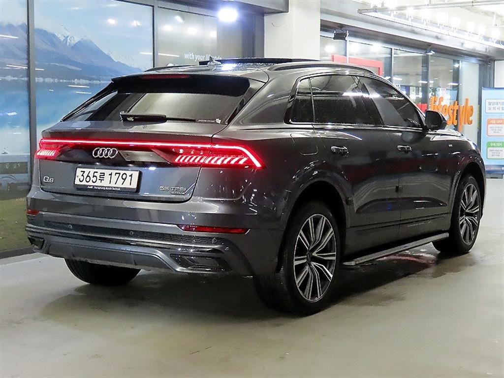 아우디 Q8 55 TFSI 콰트로 프리미엄 이미지 4