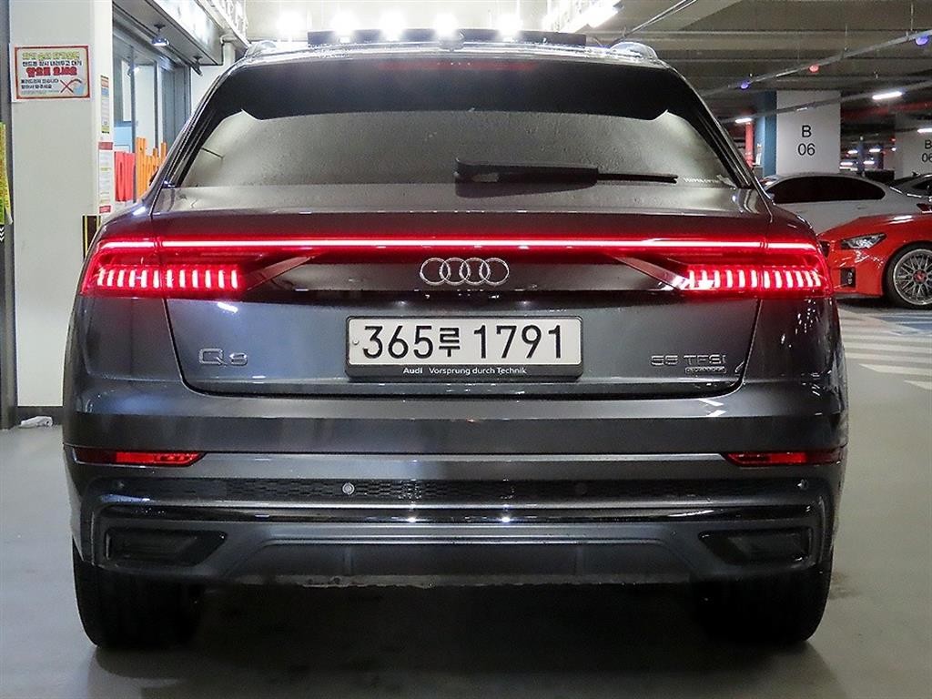 아우디 Q8 55 TFSI 콰트로 프리미엄 이미지 5