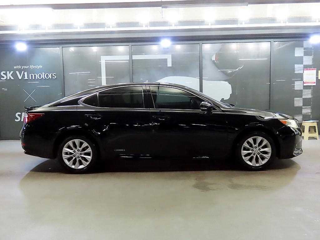 렉서스 ES 뉴ES300h 슈프림 이미지 3