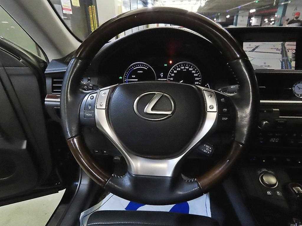 렉서스 ES 뉴ES300h 슈프림 이미지 8