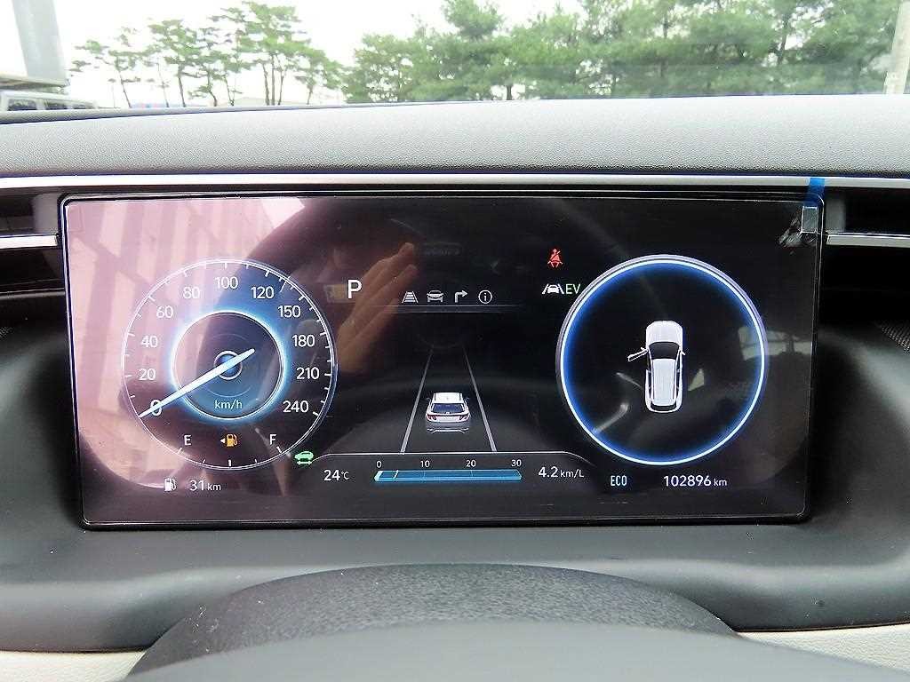 현대 투싼 투싼 하이브리드(NX4) 2WD 인스퍼레이션 이미지 9