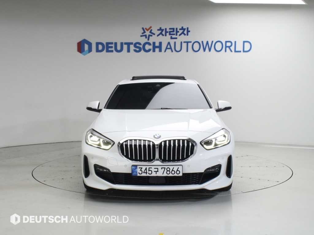 BMW 1시리즈 1시리즈 (F40) 120i M 스포츠 이미지 3