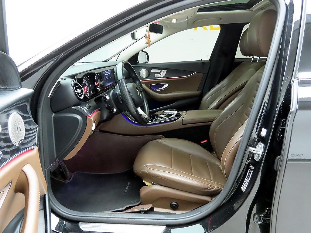 벤츠 E 클래스 E-클래스 W213 E220d 아방가르드 이미지 13
