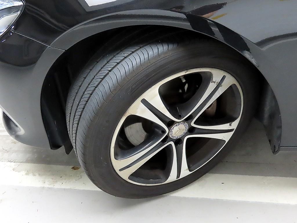 벤츠 E 클래스 E-클래스 W213 E220d 아방가르드 이미지 19