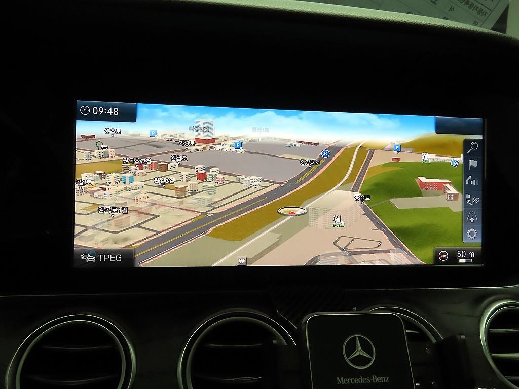 벤츠 E 클래스 E-클래스 W213 E220d 아방가르드 이미지 9