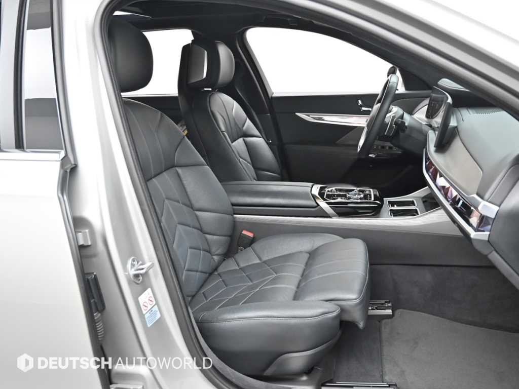 BMW 7시리즈 7시리즈 (G70) 740i sDrive 디자인퓨어 엑셀런스 이미지 10