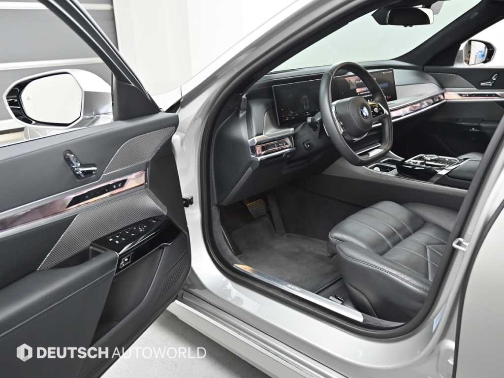 BMW 7시리즈 7시리즈 (G70) 740i sDrive 디자인퓨어 엑셀런스 이미지 11