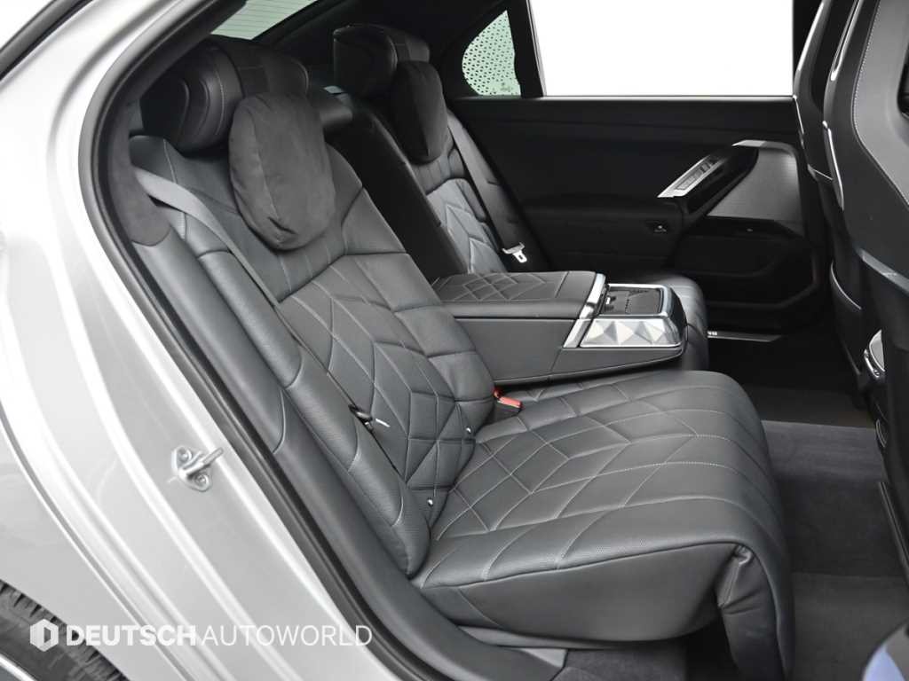 BMW 7시리즈 7시리즈 (G70) 740i sDrive 디자인퓨어 엑셀런스 이미지 12