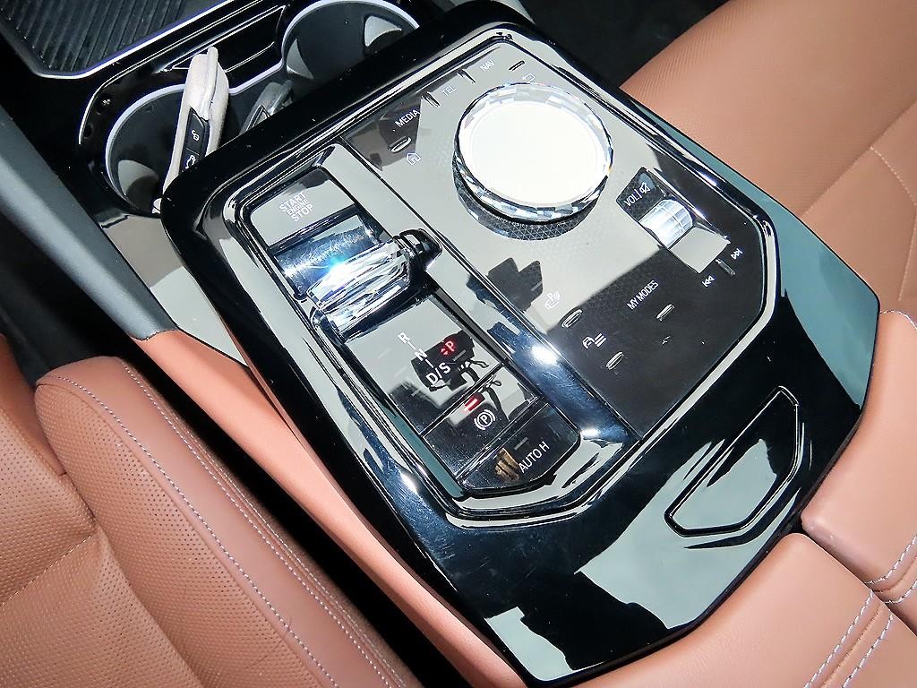 BMW 5시리즈 5시리즈 (G60) 530i xDrive M 스포츠 이미지 11