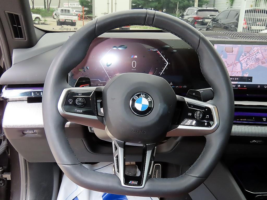 BMW 5시리즈 5시리즈 (G60) 530i xDrive M 스포츠 이미지 8
