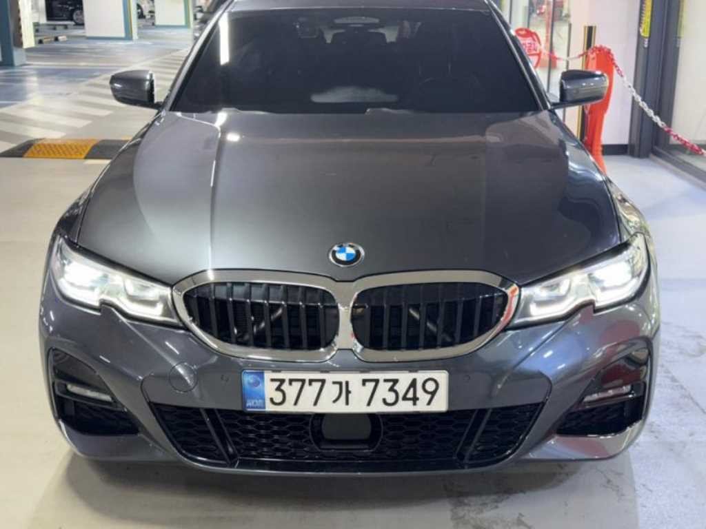 BMW 3시리즈 3시리즈 (G20) 320i M 스포츠 이미지 1