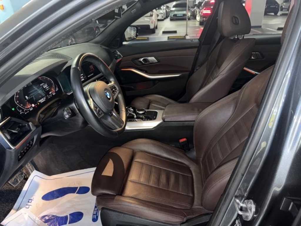 BMW 3시리즈 3시리즈 (G20) 320i M 스포츠 이미지 6