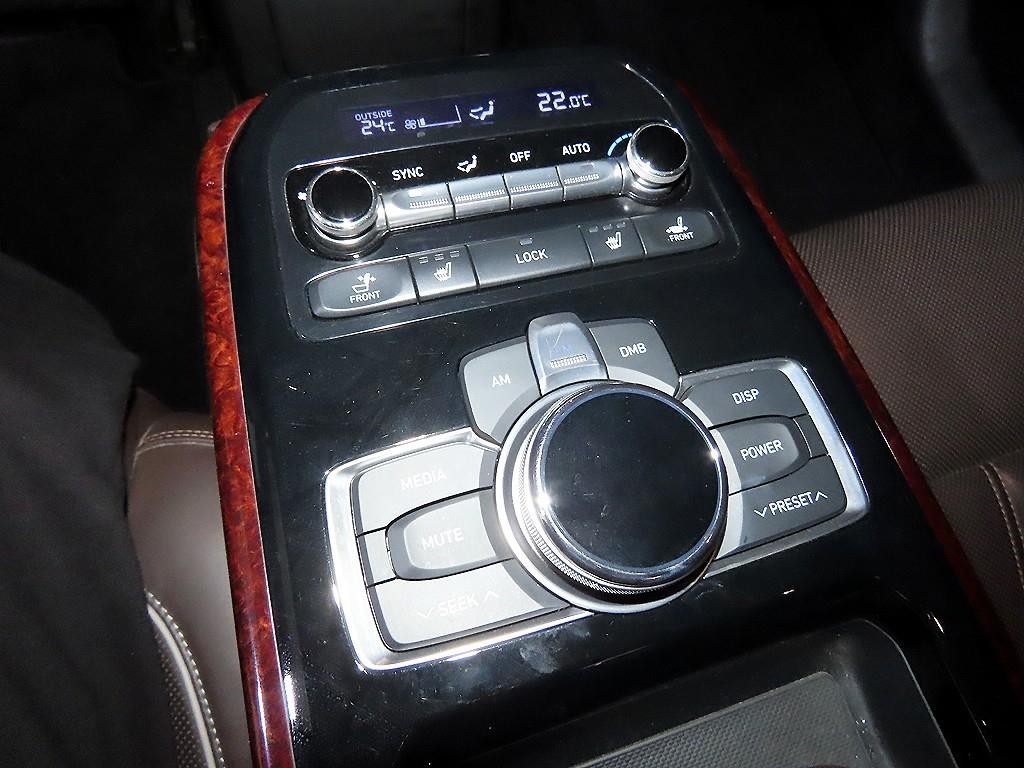 제네시스 EQ900 3.8 GDI AWD 프리미엄 럭셔리 이미지 15