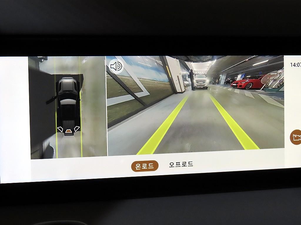 랜드로버 디펜더 디펜더 (L663) 110 D250 SE 이미지 14
