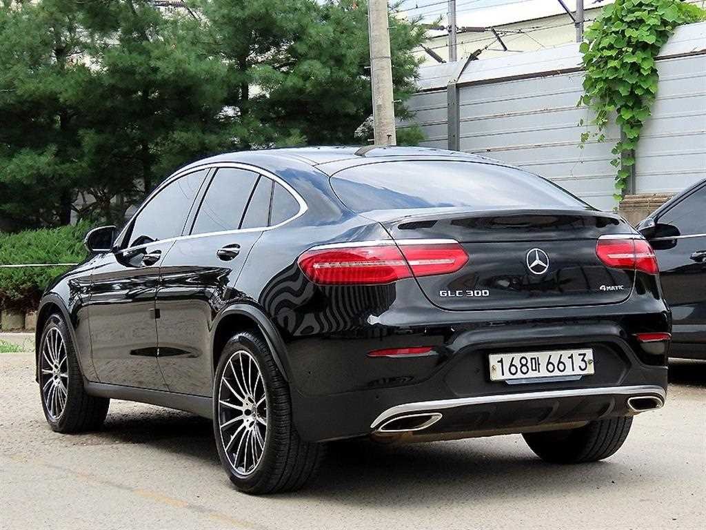 벤츠 GLC 클래스 GLC클래스 X253 GLC 300 4MATIC AMG LINE 쿠페 이미지 3
