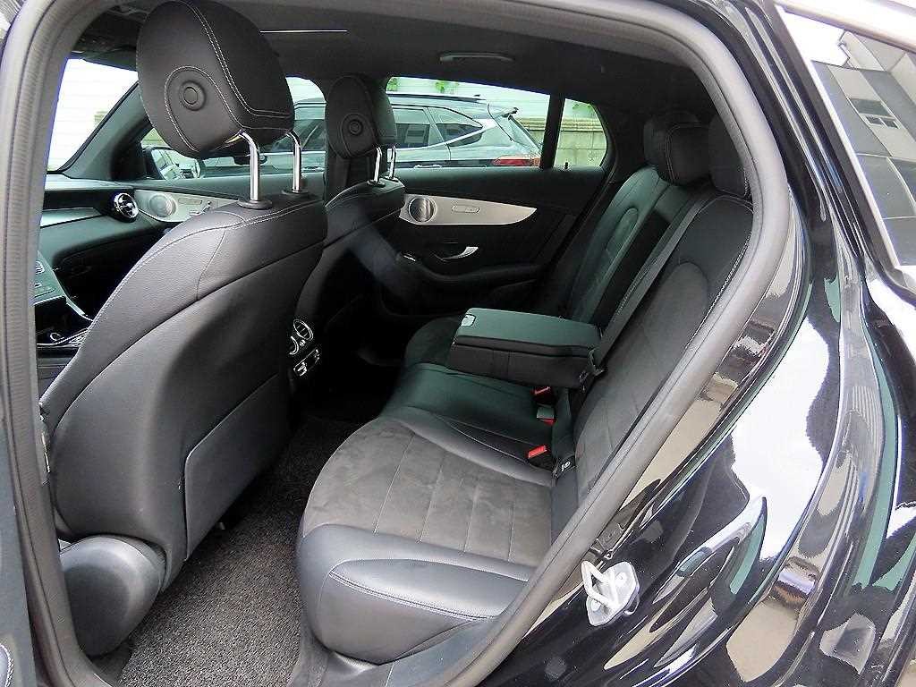 벤츠 GLC 클래스 GLC클래스 X253 GLC 300 4MATIC AMG LINE 쿠페 이미지 6