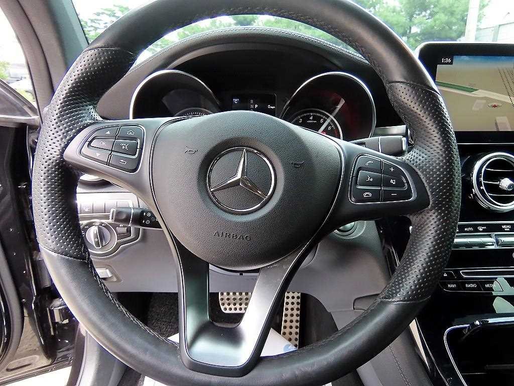 벤츠 GLC 클래스 GLC클래스 X253 GLC 300 4MATIC AMG LINE 쿠페 이미지 8
