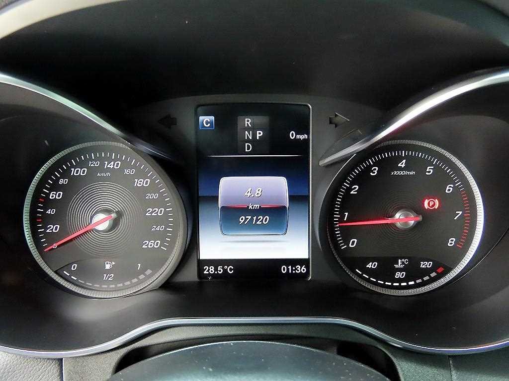 벤츠 GLC 클래스 GLC클래스 X253 GLC 300 4MATIC AMG LINE 쿠페 이미지 9