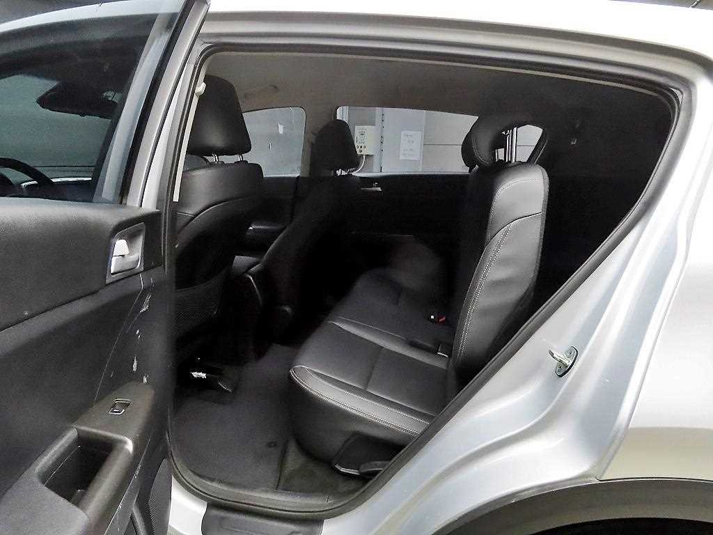 기아 스포티지 스포티지 더 볼드 1.6 디젤 2WD 트렌디 이미지 6